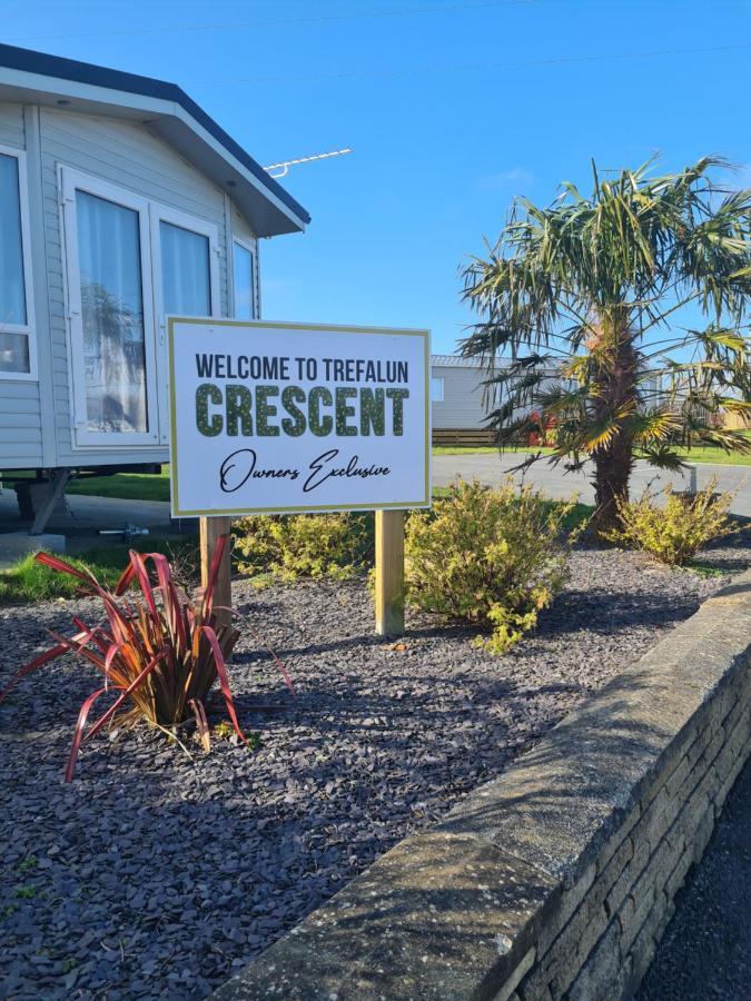 Beautiful 2 Bedroom Caravan, Holiday Park Tenby Saint Florence Eksteriør billede